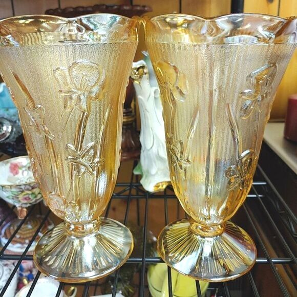 Vintage Pair of Gold Jeanette Glass Vases - Picture 1 of 7